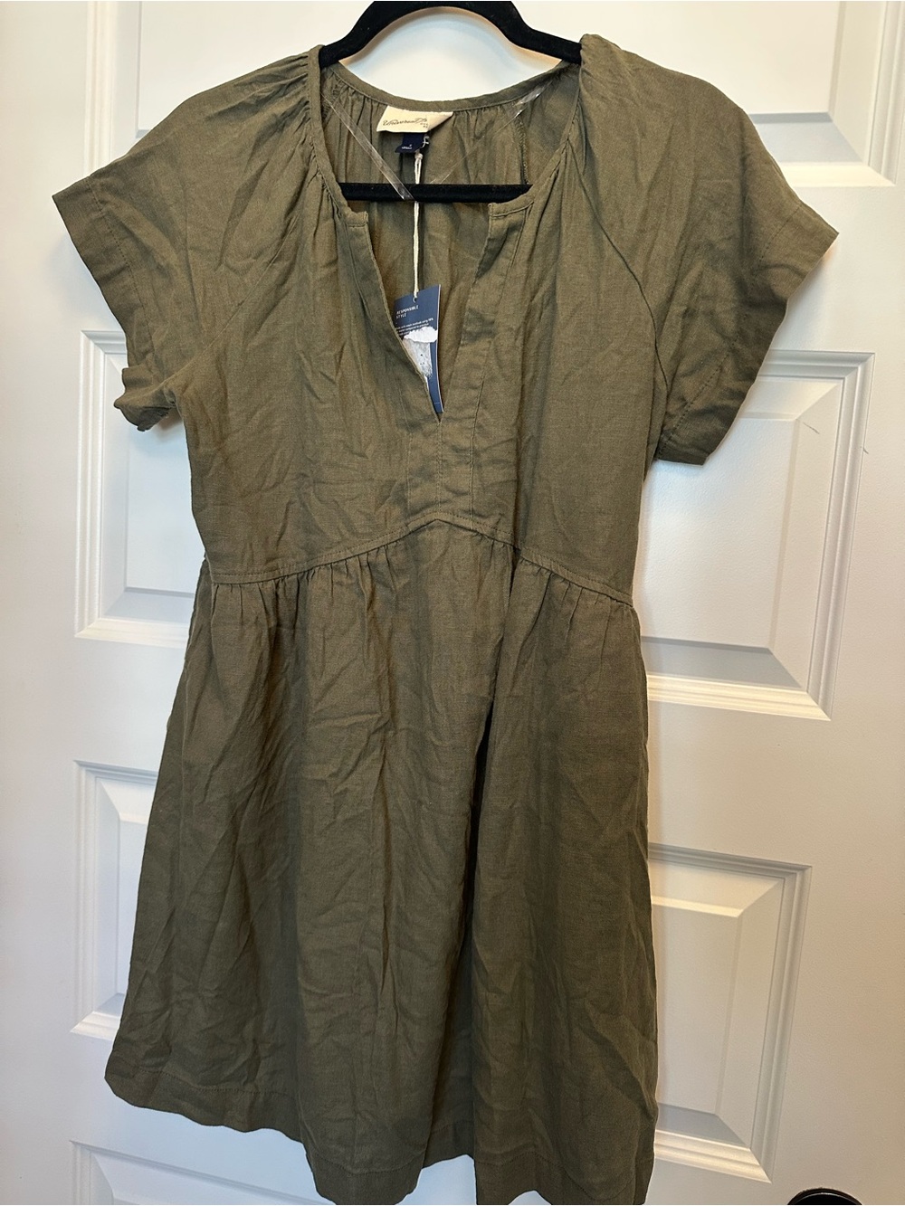 Universal ThreadOlive Green Short Sleeve V-Neck Dress